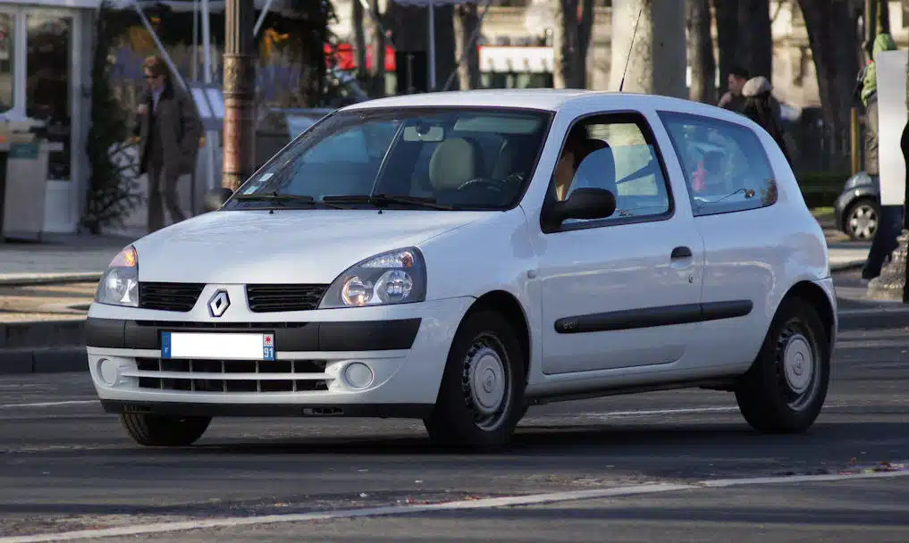 Combien de chevaux de la Clio 2