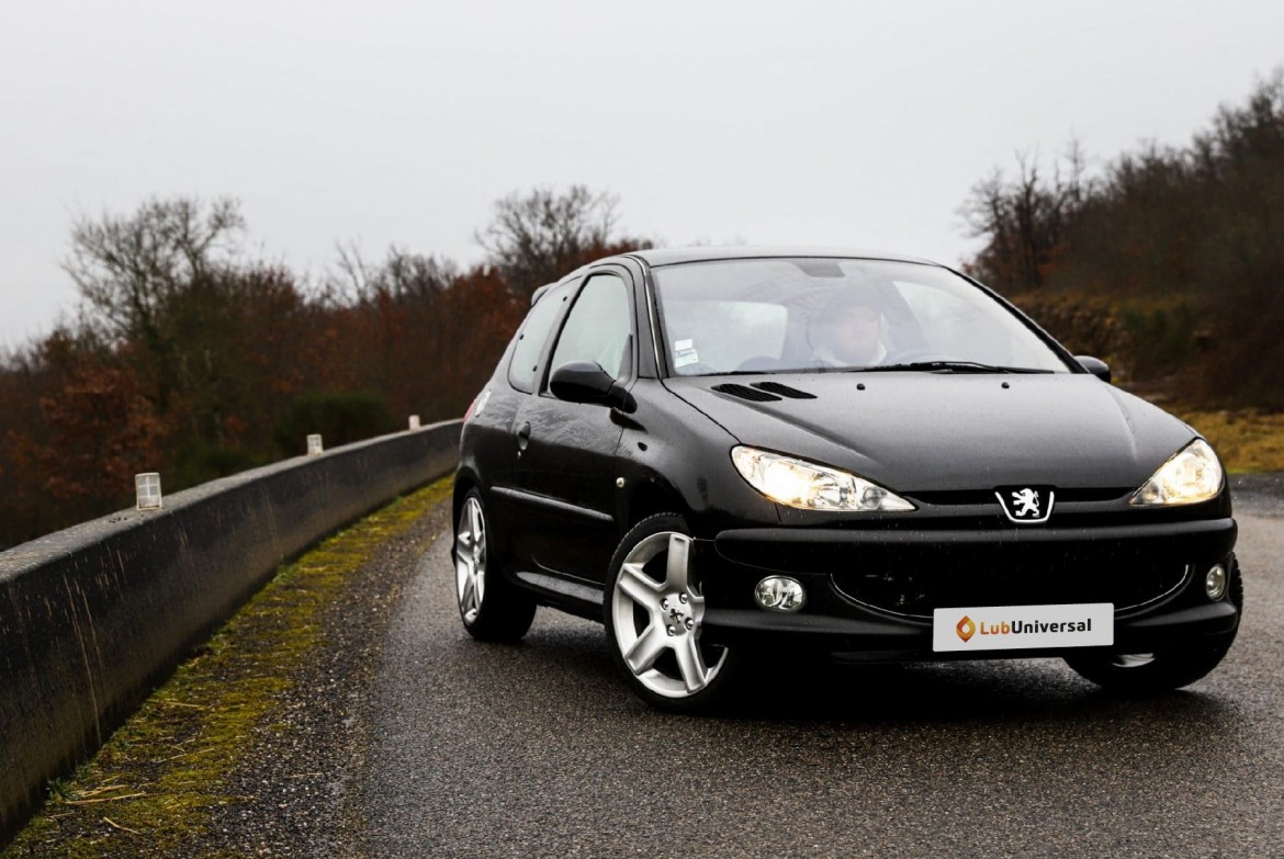 Peugeot 206 Plus Une conduite Plaisir et Sécurisée