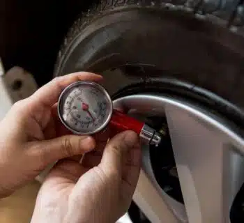 Quand vérifier la pression des pneus de sa voiture ?